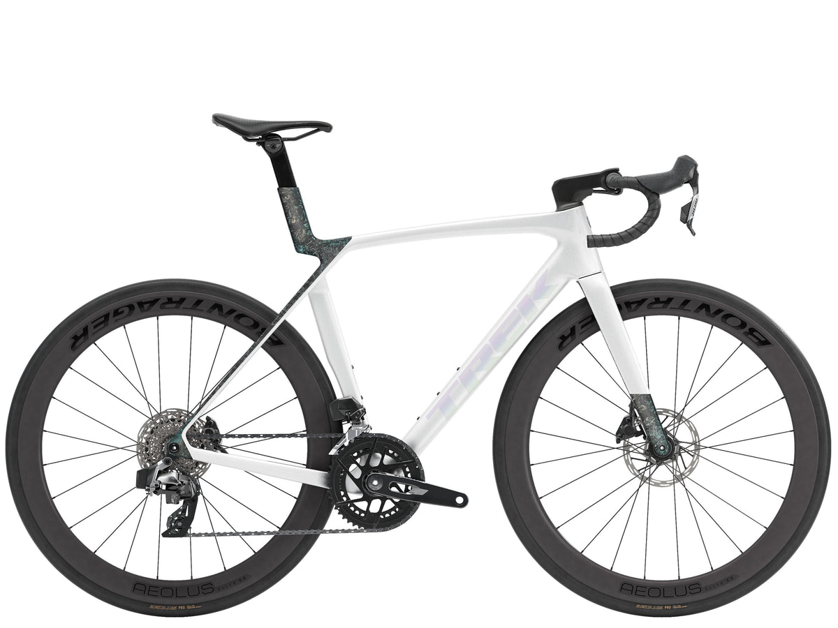 Madone SL 6 AXS M Gloss Crystal White/Matte Deep Smoke